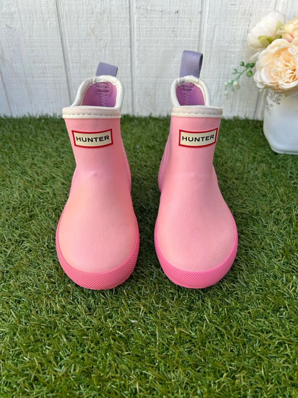 Finley Kids Waterproof Rain Boots in Medium Pink with Gray Trim size 9 new